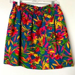 Tropical colors skirt with elastic waist.